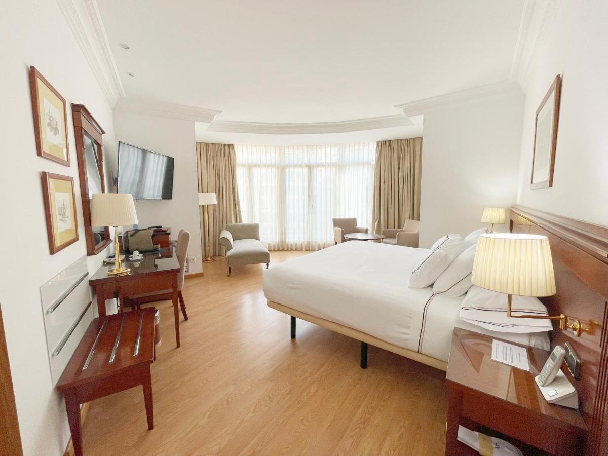 เมเลีย พลาซา บาเลนเซีย Hotel ภายนอก รูปภาพ