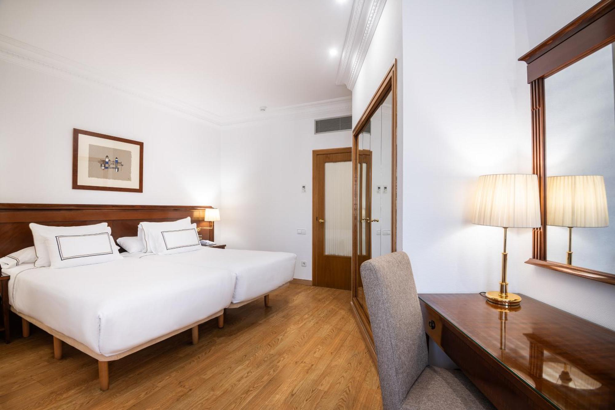 เมเลีย พลาซา บาเลนเซีย Hotel ภายนอก รูปภาพ