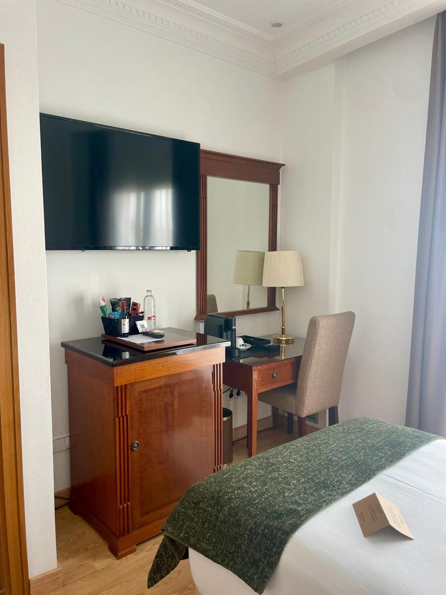 เมเลีย พลาซา บาเลนเซีย Hotel ภายนอก รูปภาพ